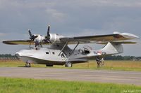 PH-PBY @ EHVK - On Display - by Jan Lefers