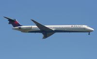 N924DL @ DTW - Delta MD-88