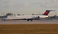 N996DL @ MIA - Delta MD-88