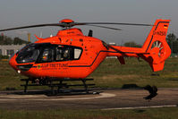 D-HZSO @ CGN - with bird - by Wolfgang Zilske