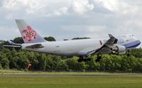 B-18709 @ ELLX - short final RW24 - by Friedrich Becker