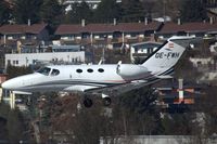 OE-FWH @ LOWI - 