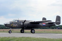 PH-XXV @ EHVK - Airforcedays , 14/15 June 2013 at Volkel AFB - by Henk Geerlings