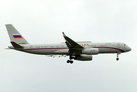 RA-64522 @ EGLL - Tupolev Tu-214 SUS [43911022] (Rossiya Special Flight Detachment) Home~G 16/06/2013.Bringing in President Putin entourage. On approach 27L.