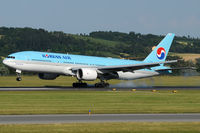 HL7765 @ VIE - Korean Air - by Chris Jilli