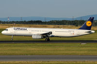 D-AISP @ VIE - Lufthansa - by Chris Jilli
