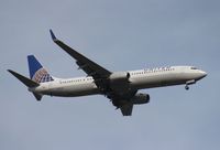 N27421 @ MCO - United 737-900 - by Florida Metal