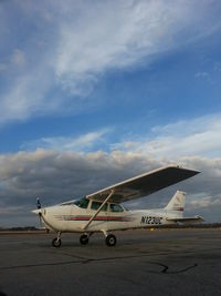 N123UC @ KDAN - On ramp at KDAN - by Ken Carlson