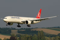 TC-JJN @ VIE - Turkish Airlines