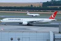 TC-JJM @ VIE - Turkish Airlines