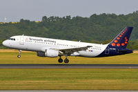 OO-SNC @ LOWW - Rwy 34 - by Bernd Karlik - VAP