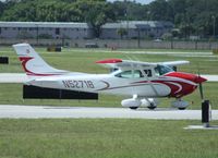 N52718 @ ORL - Cessna 182P