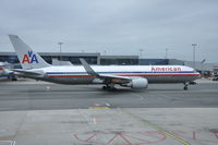 N373AA @ JFK - Ready for take off at JFK airport on April 23 2013 - by Yves Labbe