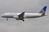 N408UA @ KDCA - On short finals for r/w 1 - by Robert Kearney