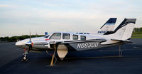 N683DD @ KOMH - Orange