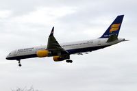 TF-FIJ @ EGLL - Boeing 757-208 [25085] (Icelandair) Heathrow~G 20/11/2006