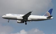 N484UA @ MCO - United A320 - by Florida Metal
