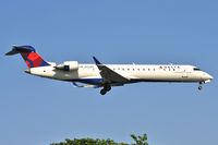 N712EV @ KDCA - On short finals for r/w 19