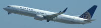 N73445 @ KLAX - United, seen here climbing out at Los Angeles Int´l(KLAX) - by A. Gendorf