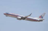 N852NN @ KLAX - Boeing 737-800 - by Mark Pasqualino