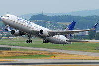 N665UA @ ZRH - United AIrlines - by Chris Jilli