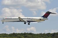 N920DL @ KBWI - On short finals for r/w 33L
