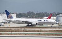 N221UA @ KLAX - Boeing 777-200