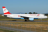 OE-LBM @ VIE - Austrian AIrlines - by Chris Jilli