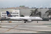 N464UA @ KLAX - Airbus A320