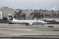 N788AS @ KLAX - Boeing 737-400 - by Mark Pasqualino