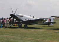 MV293 @ EGSU - duxford 1999 - by olivier Cortot