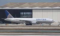 N224UA @ KLAX - Boeing 777-200