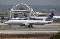 N563UA @ KLAX - Boeing 757-200 - by Mark Pasqualino