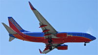 N457WN @ KLAX - Southwest Airlines, is landing on RWY 24L at Los Angeles Int´l(KLAX) - by A. Gendorf