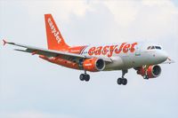 G-EZIW @ ELLX - Airbus A319-111 - by Jerzy Maciaszek