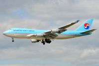 HL7602 @ EDDF - Korean B744 freighter - by FerryPNL