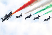 MM54538 @ LOXZ - Frecce Tricolori - by Thomas Ranner