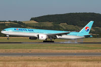 HL8209 @ VIE - Korean Air - by Joker767