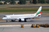 LZ-PLO @ LOWW - Bulgaria Air Emb  190 - by Thomas Ranner