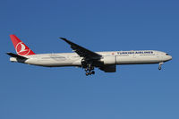 TC-JJP @ VIE - Turkish Airways - by Luigi