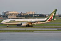 EI-DIP @ CYYZ - Taxiing out for departure