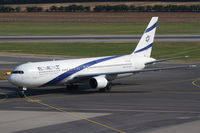 4X-EAR @ LOWW - El Al B767 - by Thomas Ranner