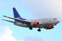LN-RRZ @ EGLL - Scandinavian - by Chris Hall