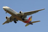 HL7739 @ EGLL - Boeing 777-28EER [29175] (Asiana Airlines) Home~G 24/07/2012. On approach 27R. - by Ray Barber
