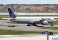 N78002 @ EDDF - United B777