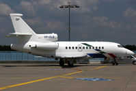 VP-CLB @ CGN - visitor - by Wolfgang Zilske