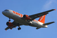 G-EZMH @ EGKK - easyJet - by Chris Hall