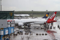 PT-MUC @ EDDF - TAM B777