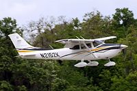 N2152K @ KLAL - Cessna 182T Skylane [182-81908] Lakeland-Linder~N 16/04/2010 - by Ray Barber