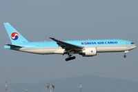 HL8252 @ VIE - Korean Air Cargo - by Chris Jilli